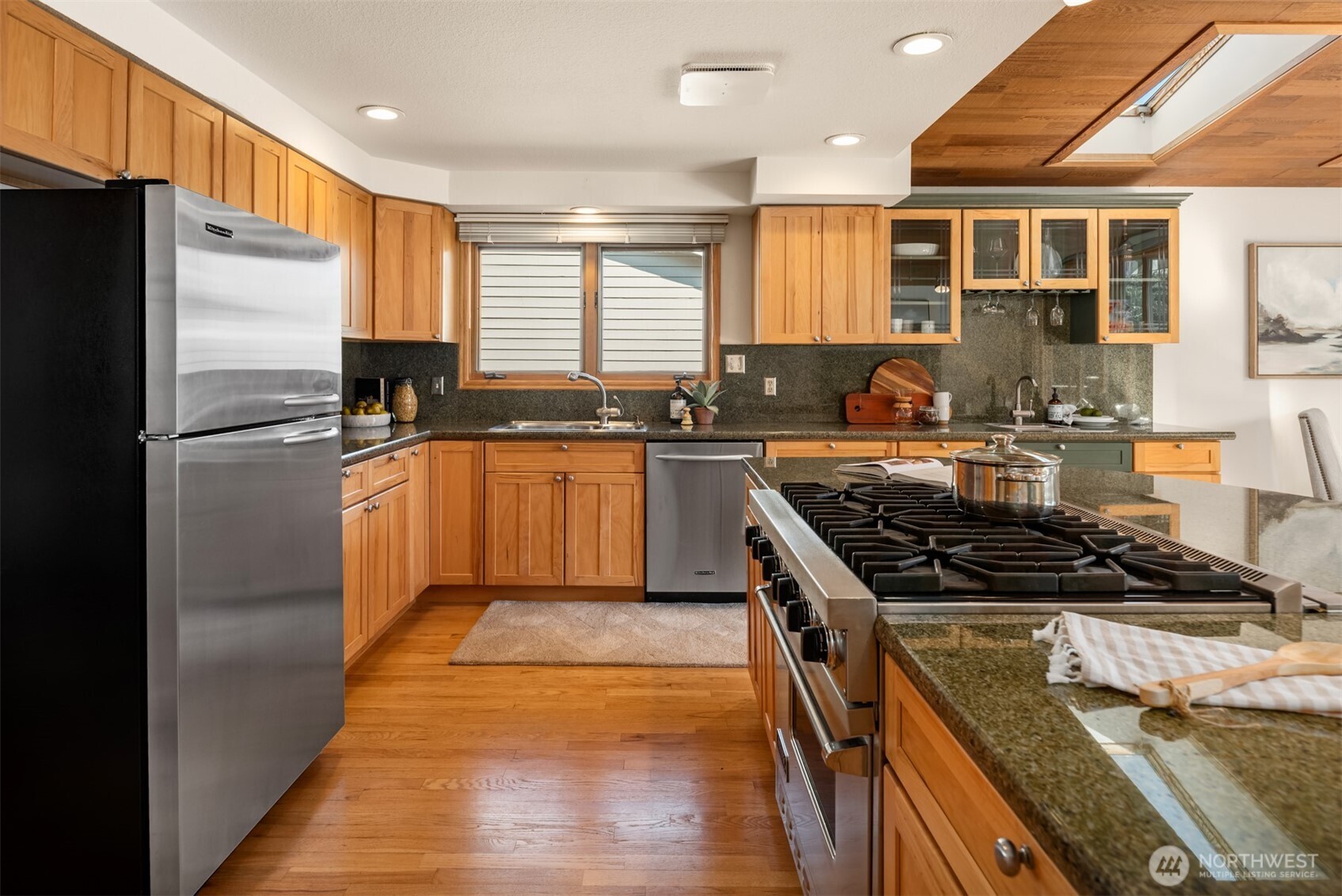 6114 104th Avenue NE, Kirkland, WA 98033