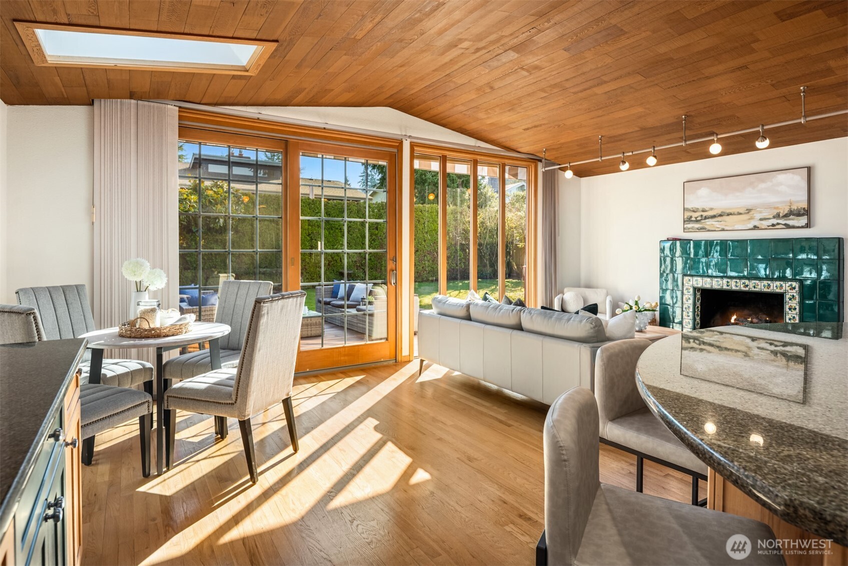 6114 104th Avenue NE, Kirkland, WA 98033