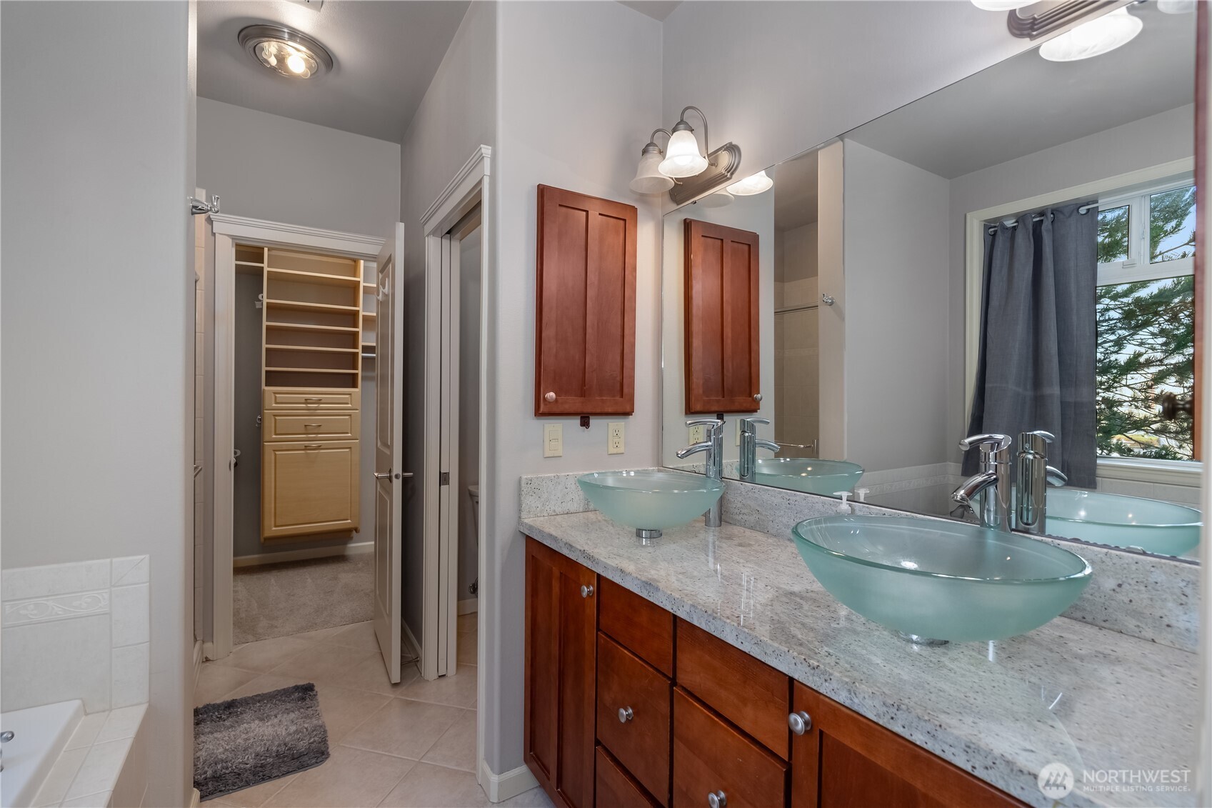 2440 S Steele Street #211, Tacoma, WA 98405