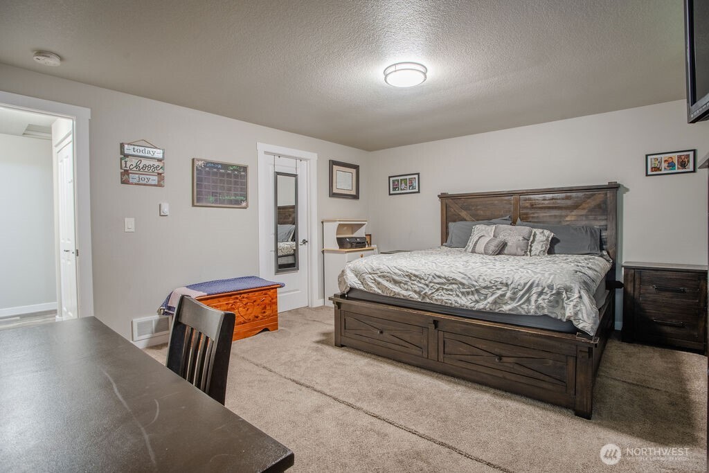 132 Quiet Acres Drive , Onalaska, WA 98570