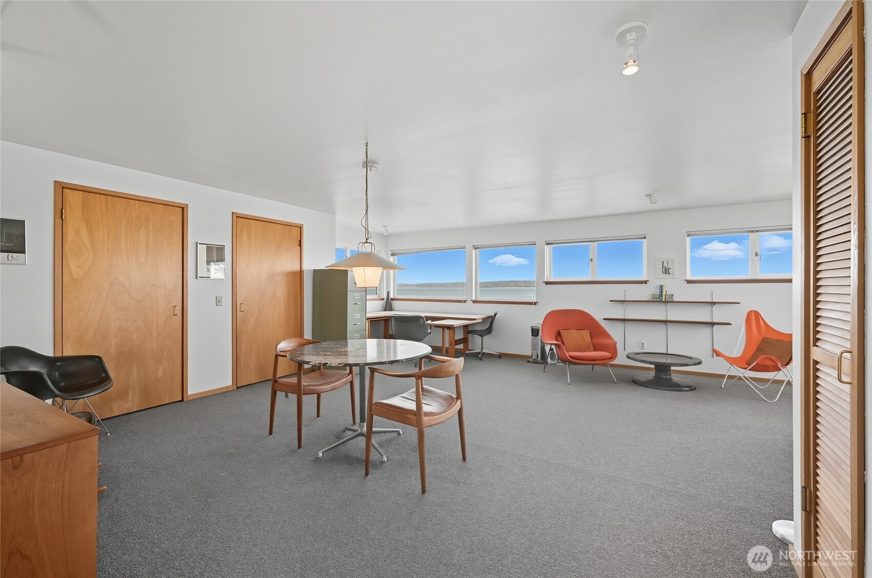 376 Schwartz Road , Nordland, WA 98358