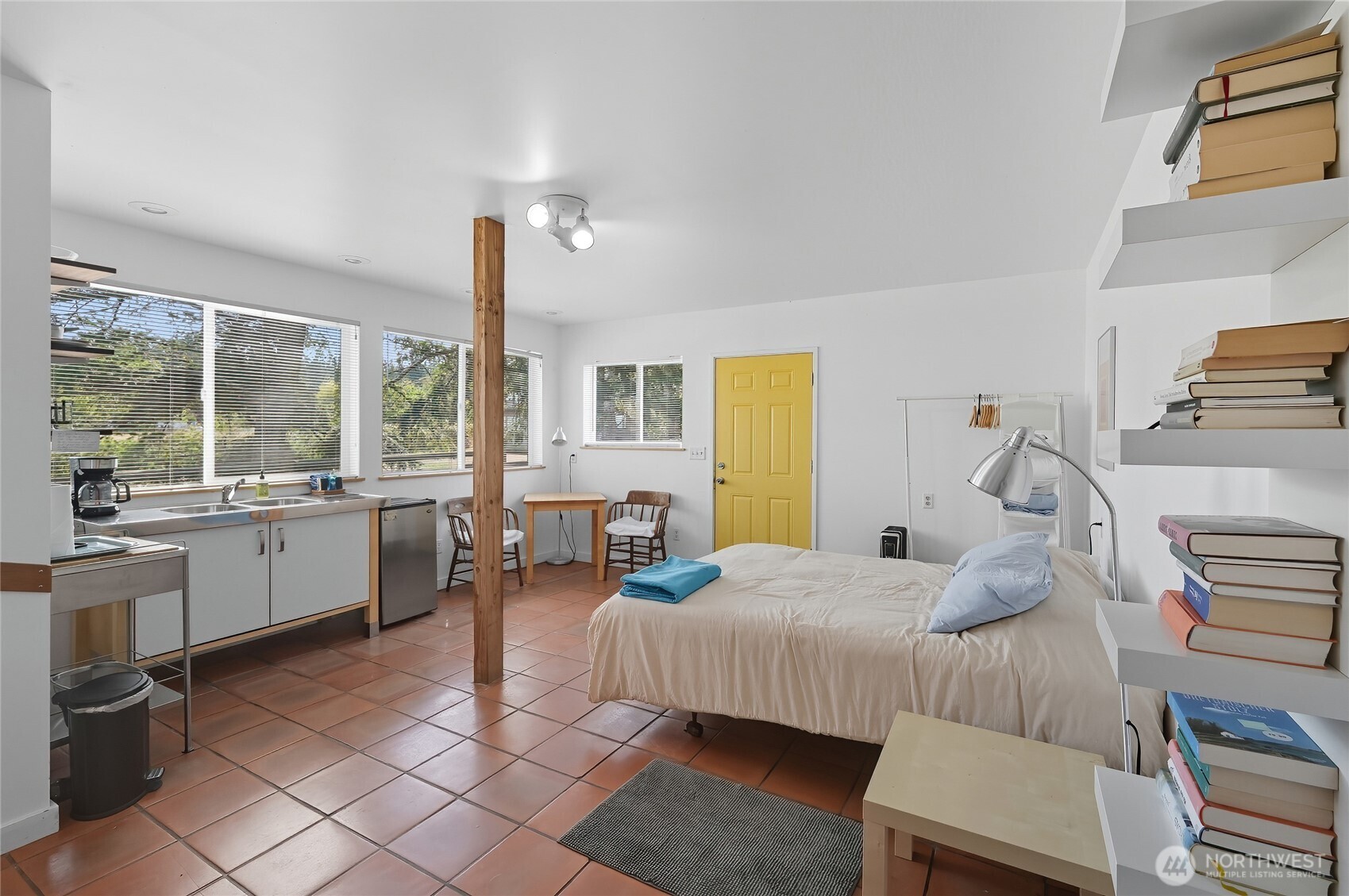 376 Schwartz Road , Nordland, WA 98358