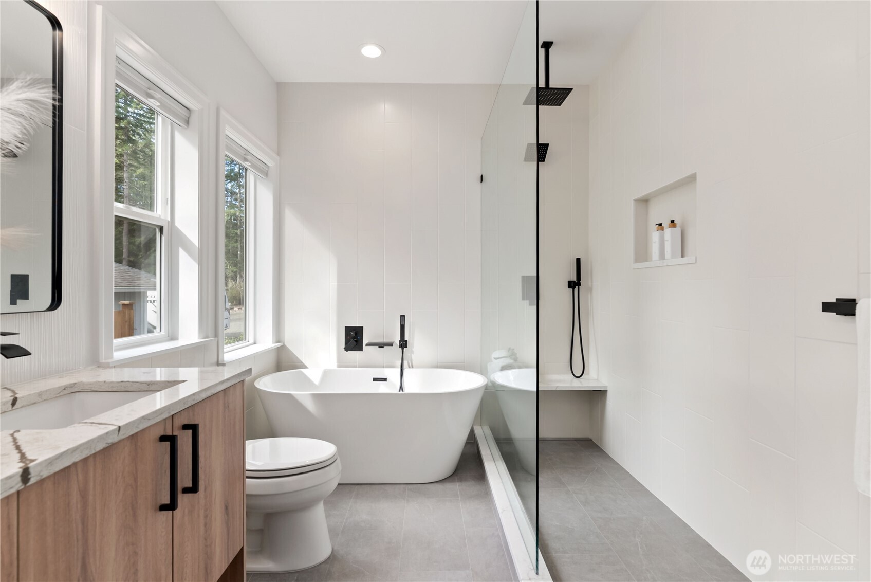 31 E Rhododendron Court , Union, WA 98592