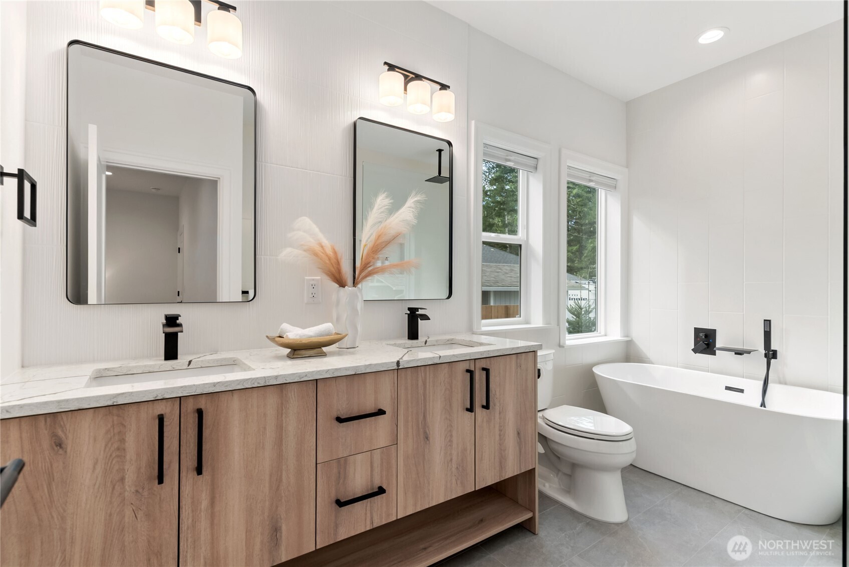 31 E Rhododendron Court , Union, WA 98592