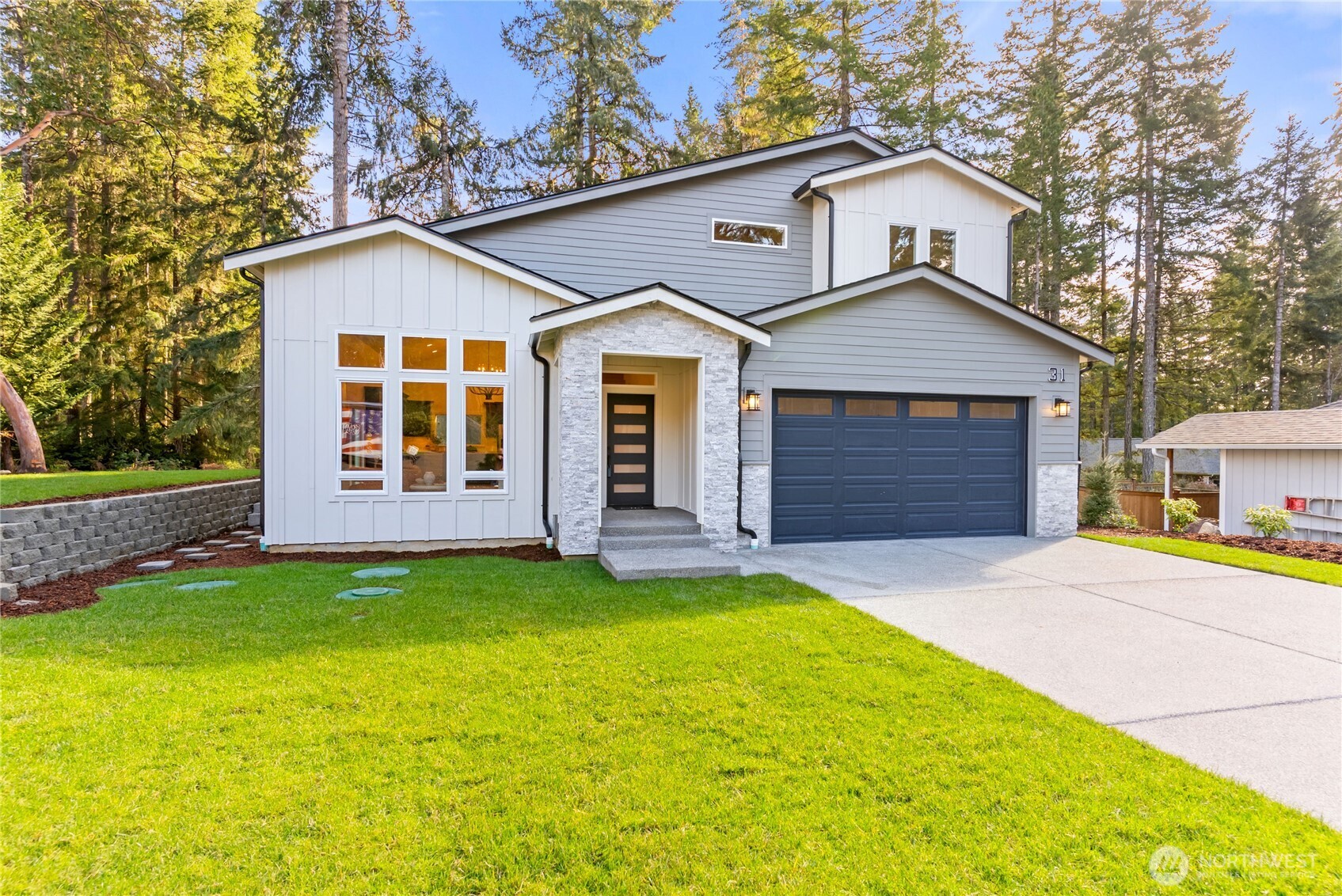 31 E Rhododendron Court , Union, WA 98592