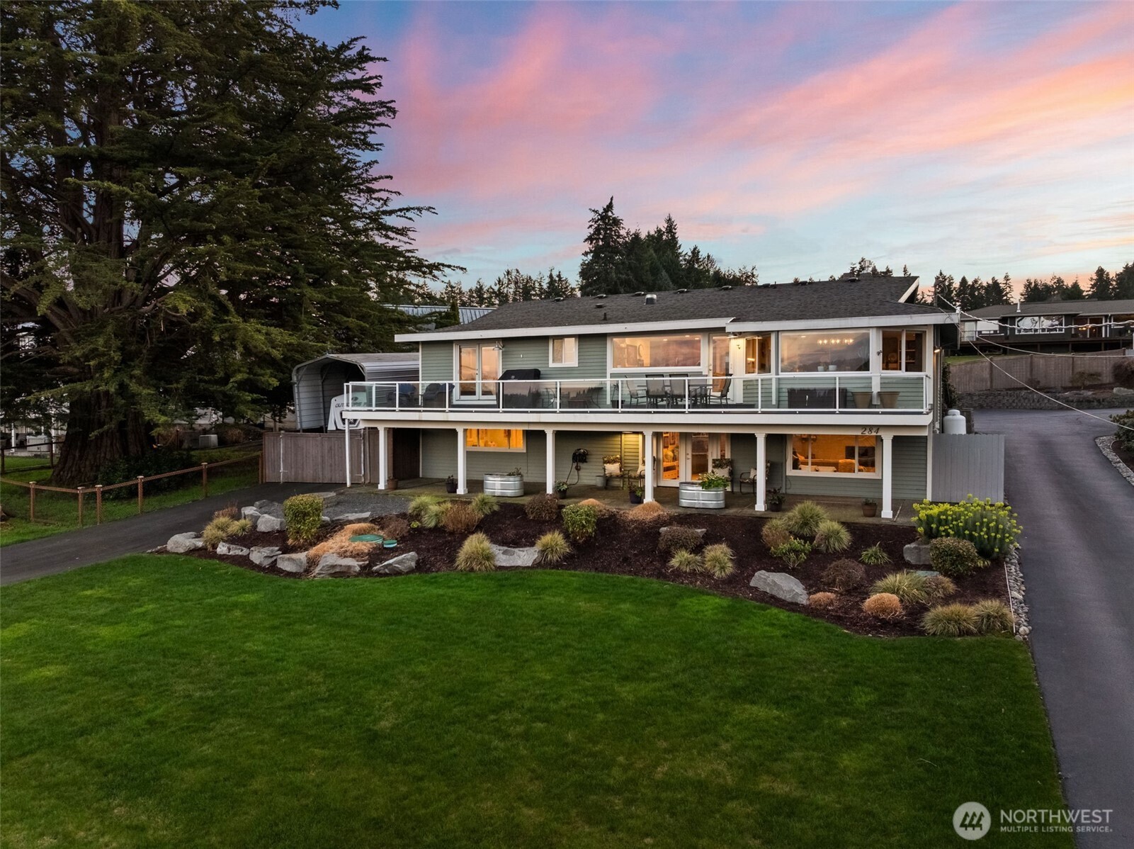 284 Bella Bella Drive , Fox Island, WA 98333