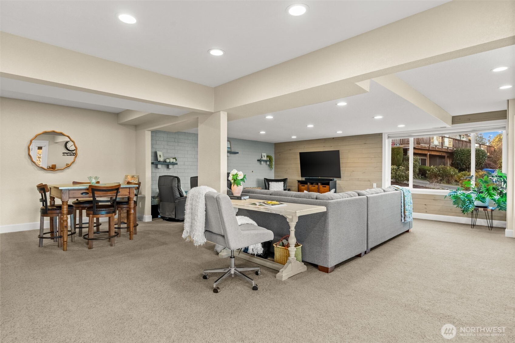 284 Bella Bella Drive , Fox Island, WA 98333