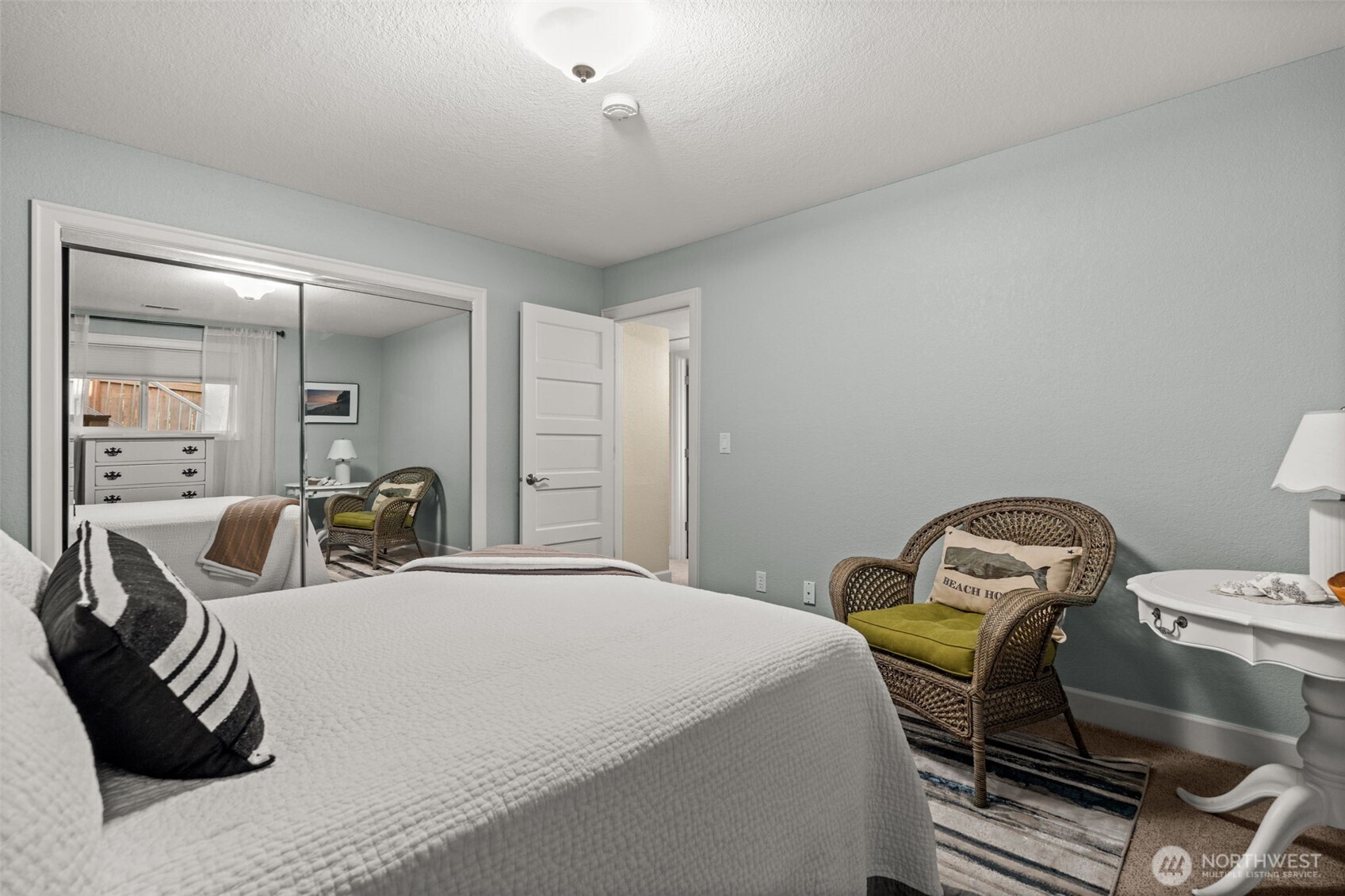 284 Bella Bella Drive , Fox Island, WA 98333