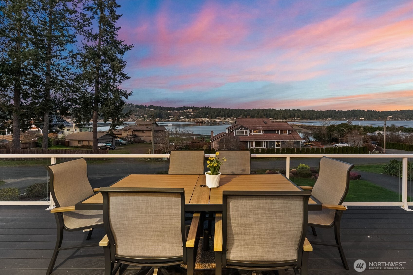 284 Bella Bella Drive , Fox Island, WA 98333