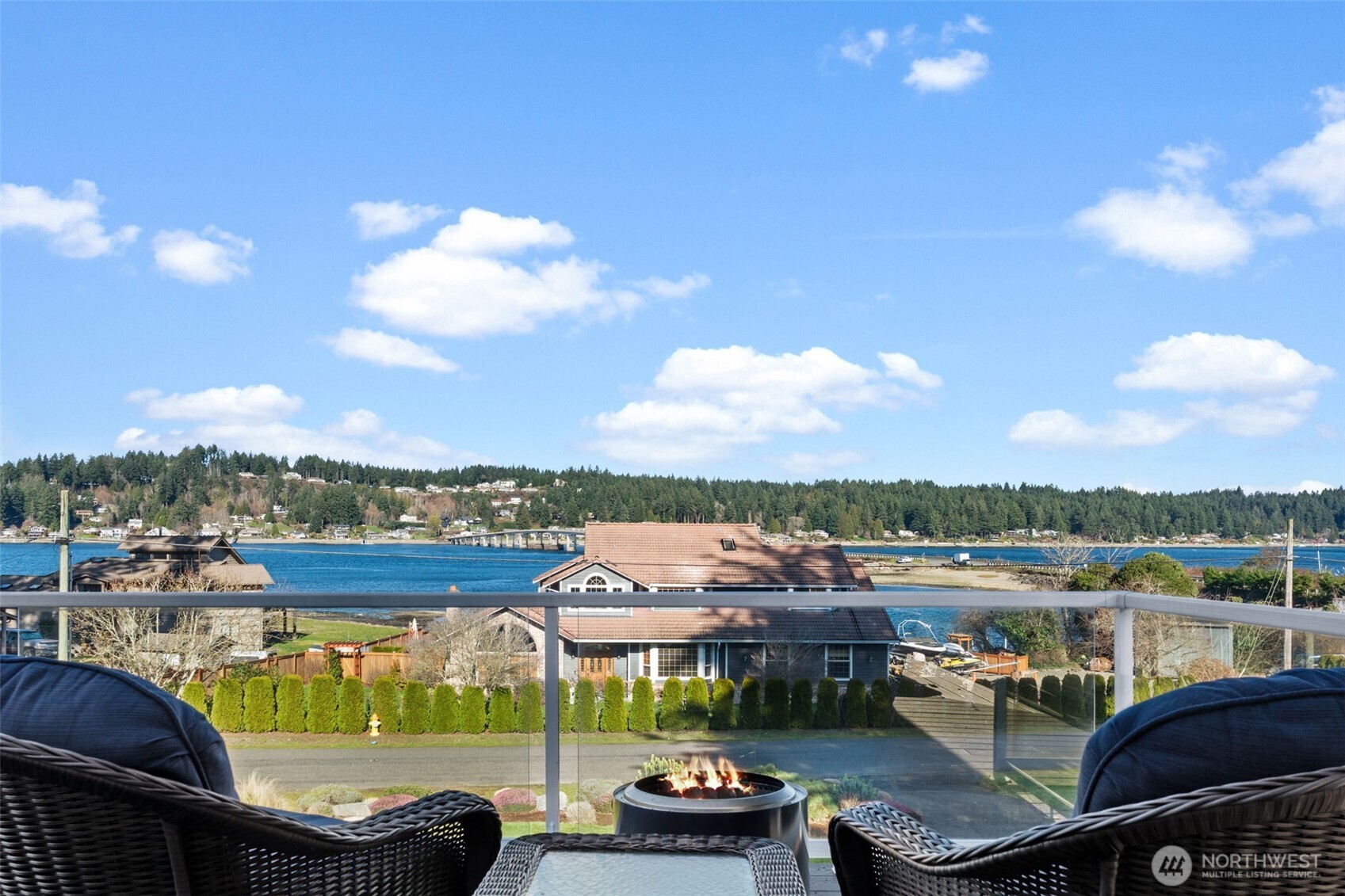 284 Bella Bella Drive , Fox Island, WA 98333