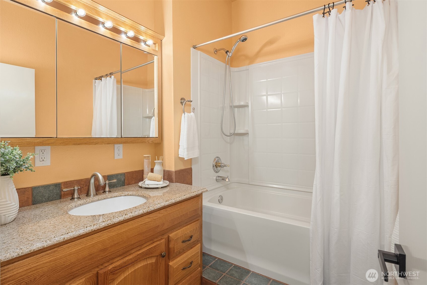 7407 180th Street SW, Edmonds, WA 98026