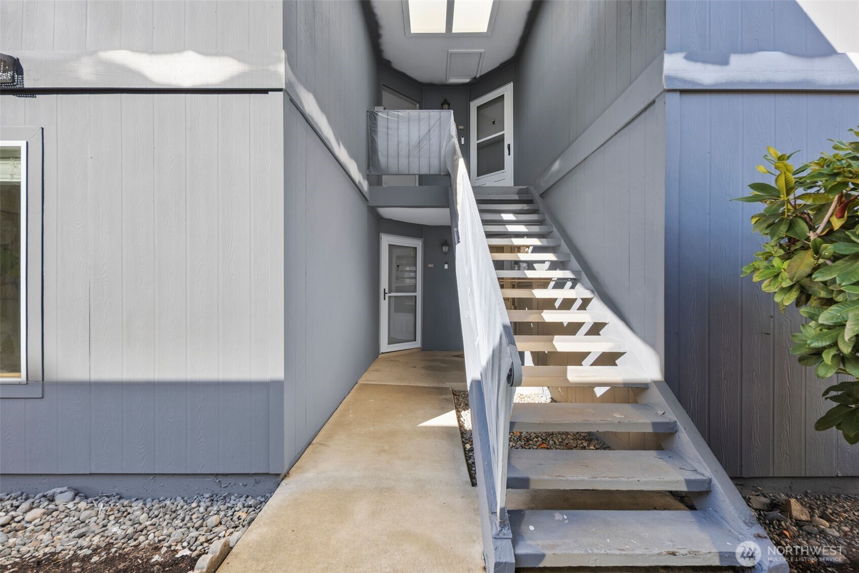 11104 NE 68th Street #A103, Kirkland, WA 98033