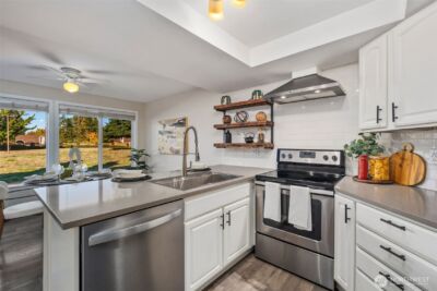 11104 NE 68th Street #A103, Kirkland, WA 98033 - Photo 2