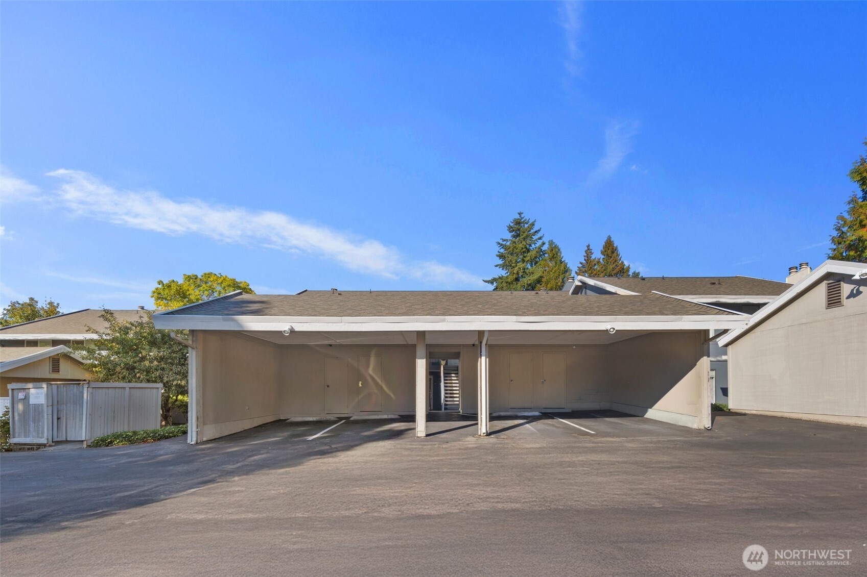 11104 NE 68th Street #A103, Kirkland, WA 98033