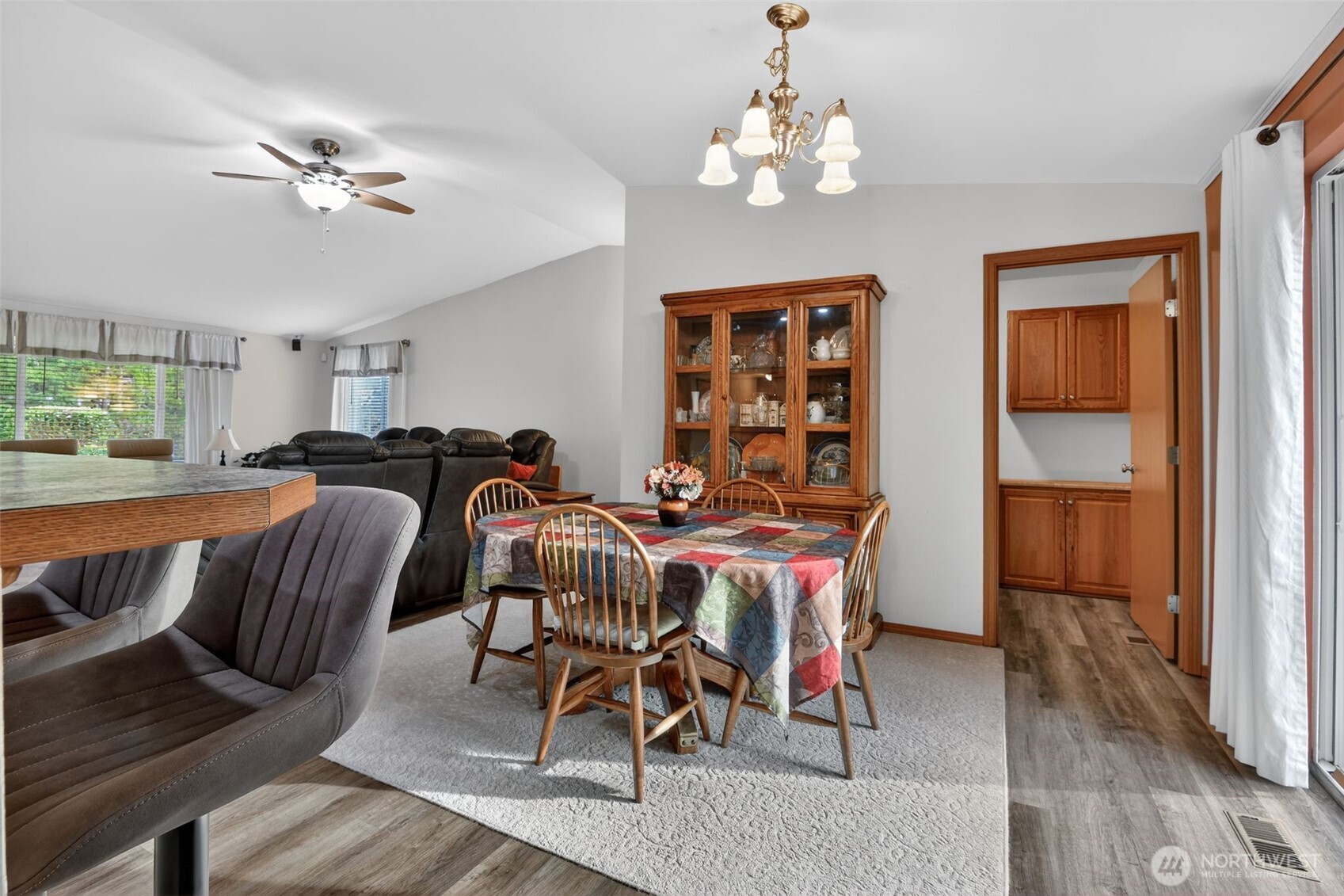 2830 SW Christmas Tree Lane , Port Orchard, WA 98367