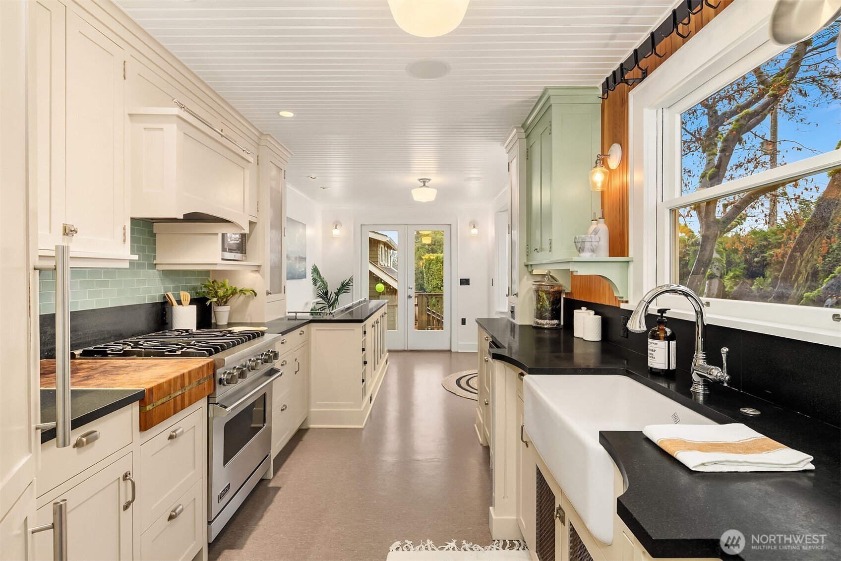 5728 34th Avenue NE, Seattle, WA 98105