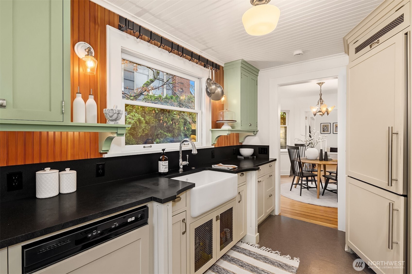 5728 34th Avenue NE, Seattle, WA 98105