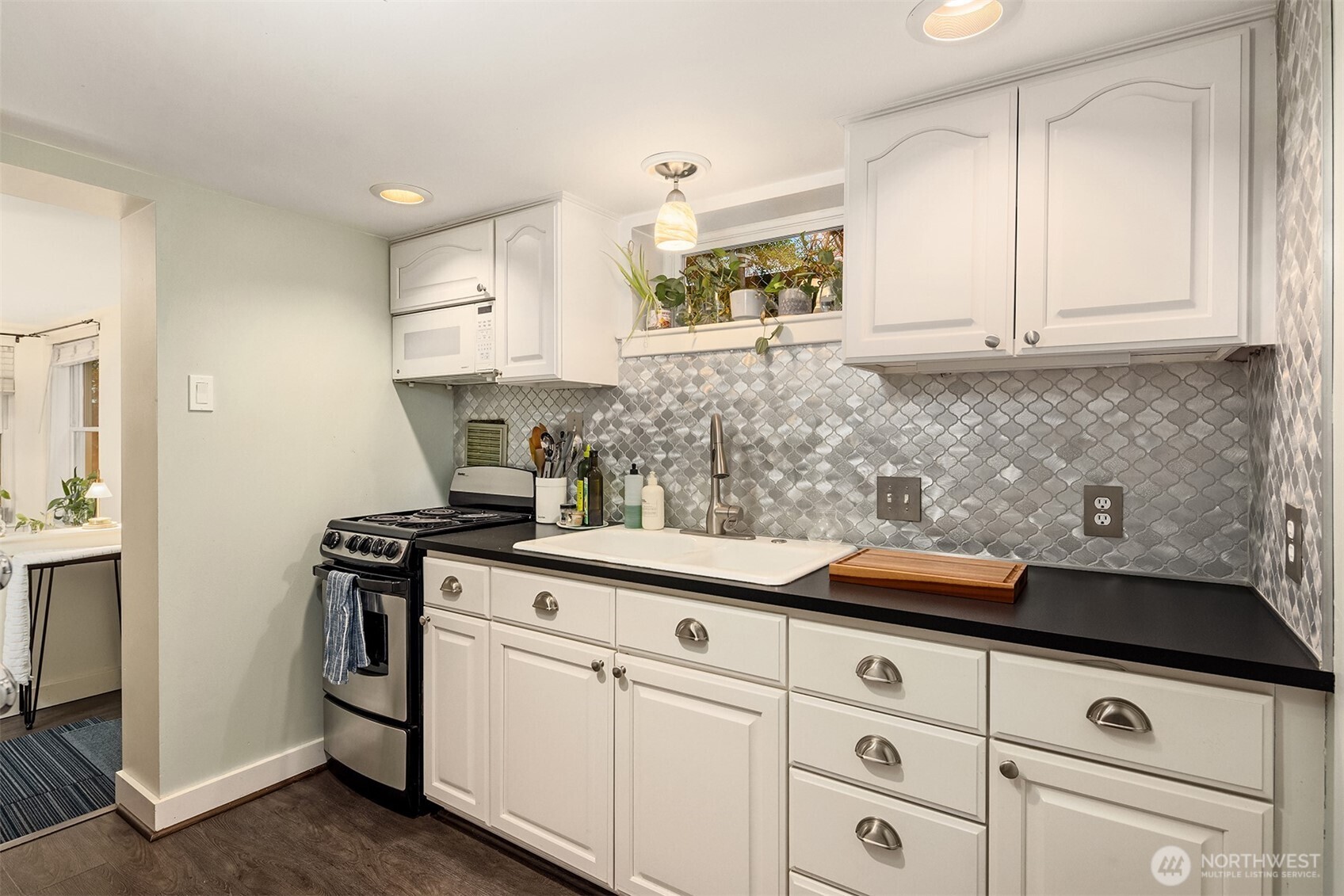 5728 34th Avenue NE, Seattle, WA 98105