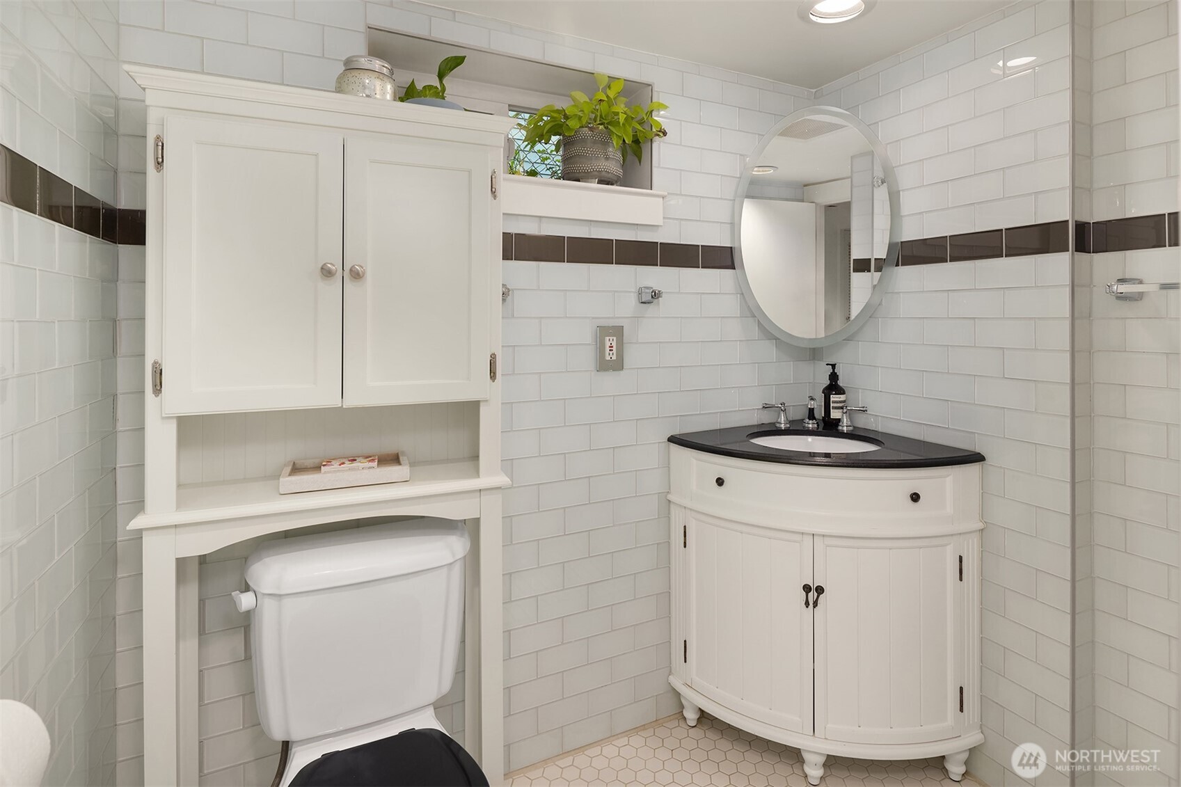 5728 34th Avenue NE, Seattle, WA 98105