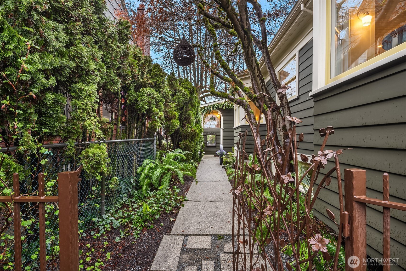 5728 34th Avenue NE, Seattle, WA 98105