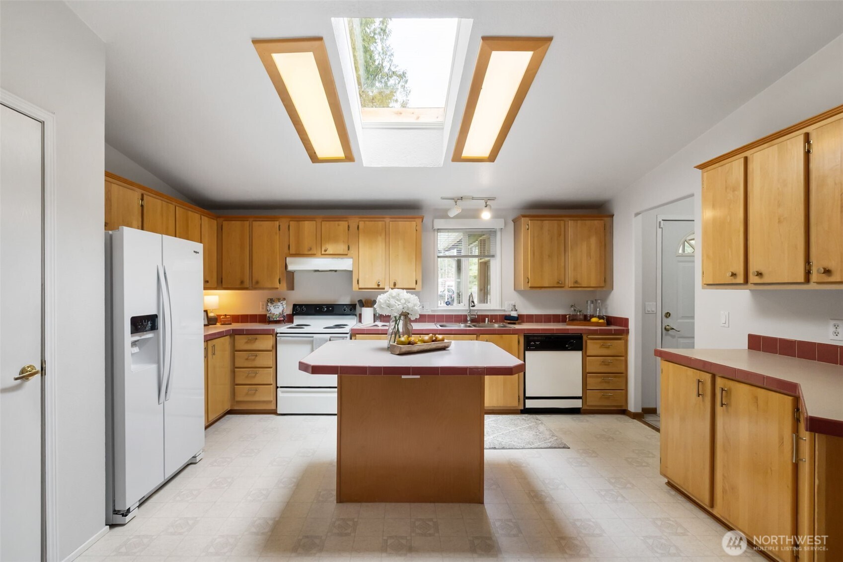 171 NE Averys Lane , Poulsbo, WA 98370