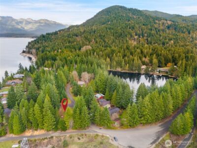 451 N Standstill Drive S, Hoodsport, WA 98548 - Photo 2