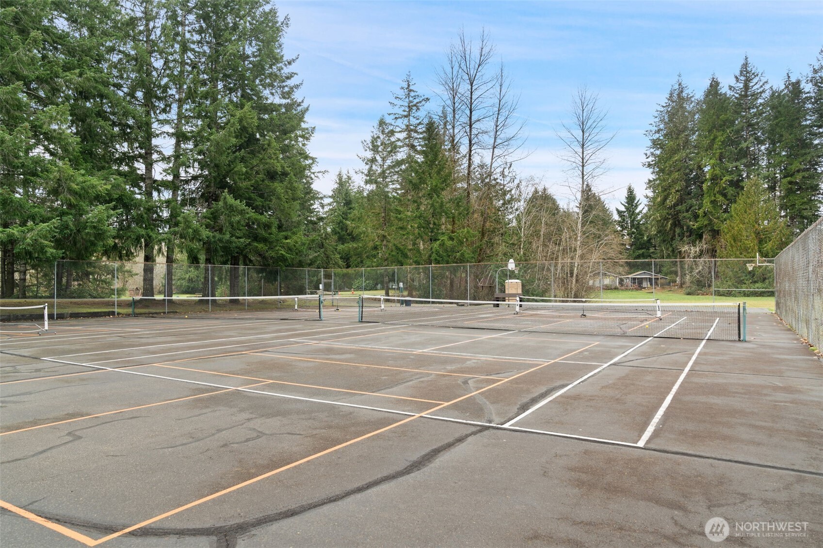 451 N Standstill Drive S, Hoodsport, WA 98548