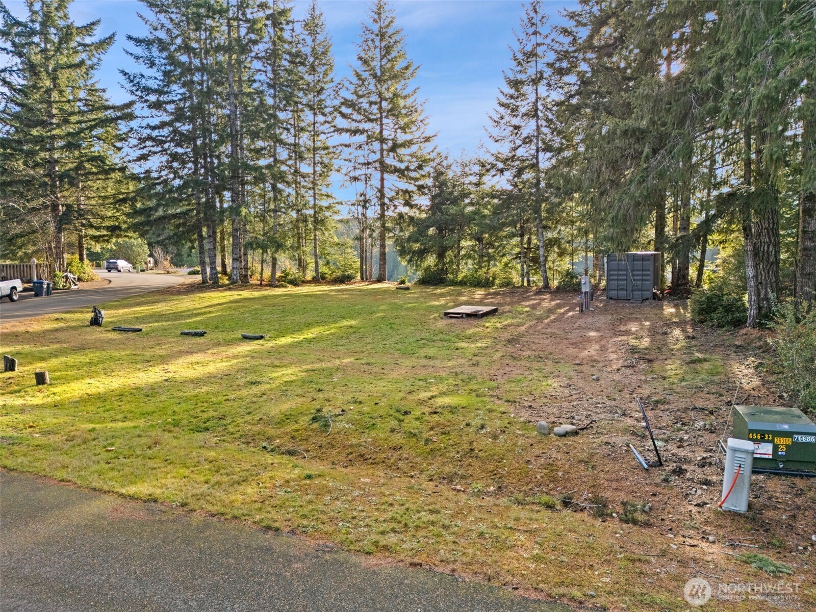 451 N Standstill Drive S, Hoodsport, WA 98548