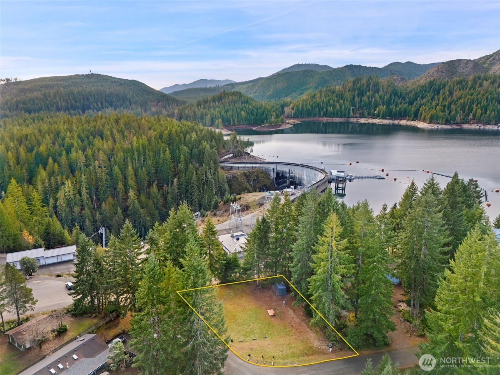 451 N Standstill Drive S, Hoodsport, WA 98548