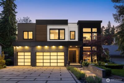 1215 96th Avenue SE, Bellevue, WA 98004