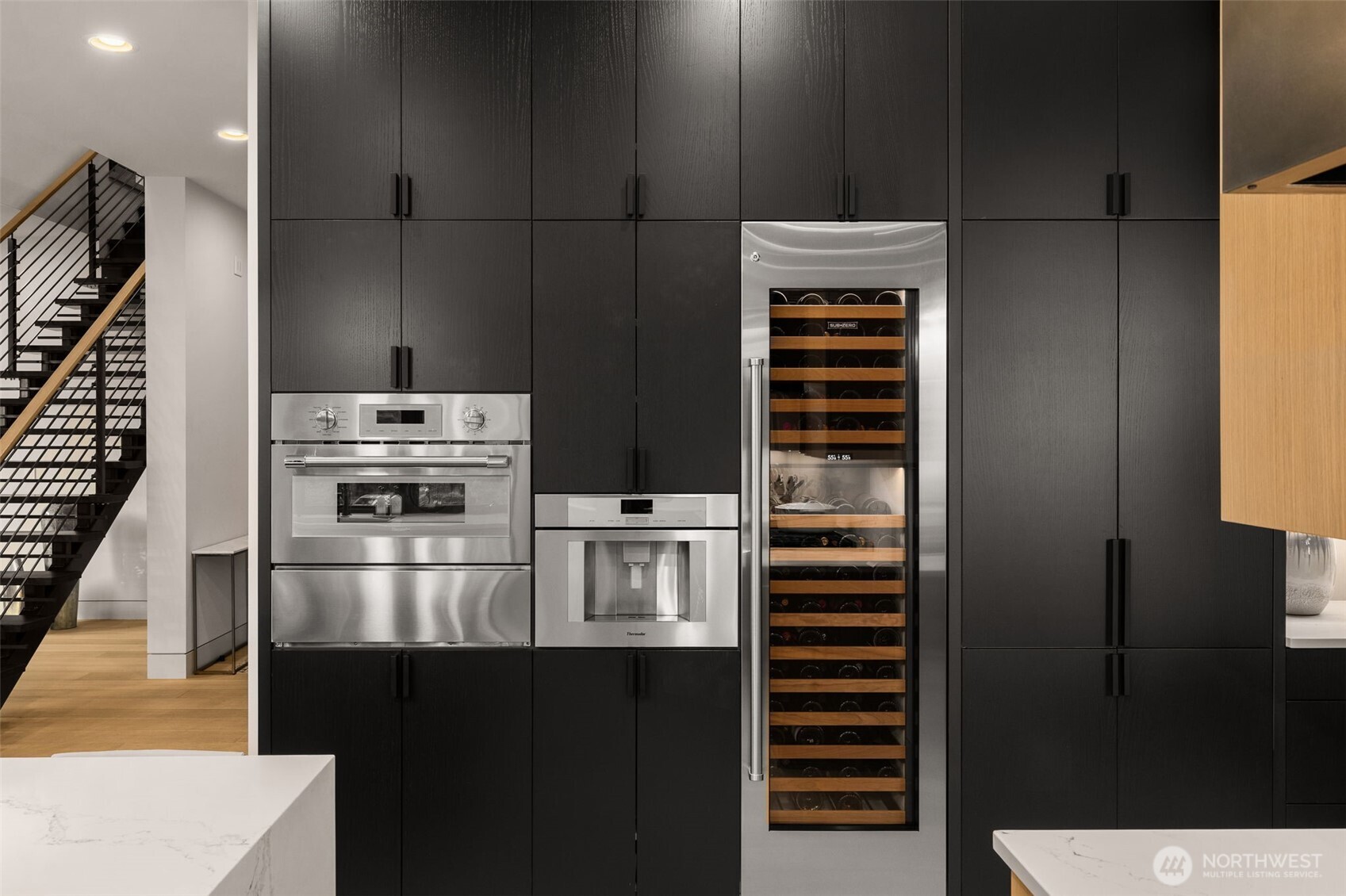 1215 96th Avenue SE, Bellevue, WA 98004