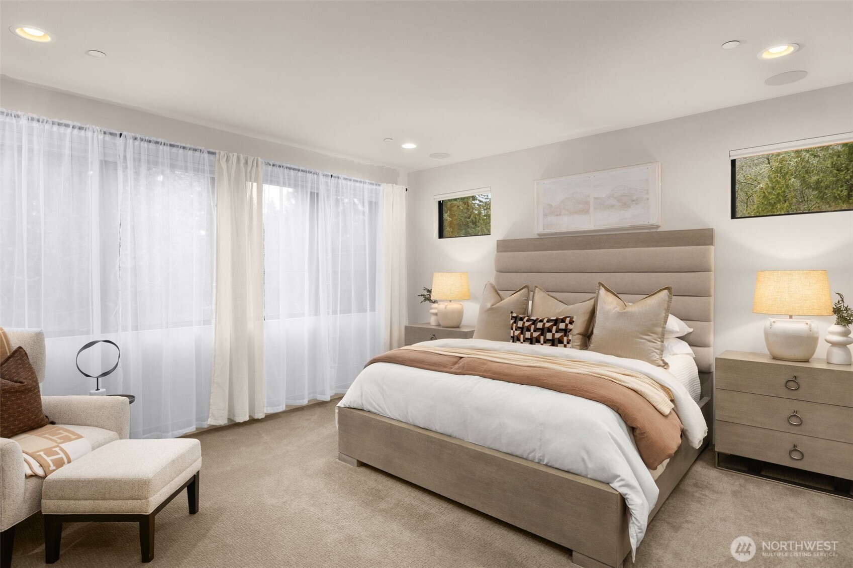 1215 96th Avenue SE, Bellevue, WA 98004