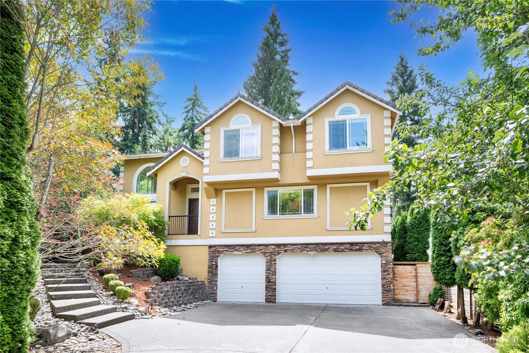 15025 SE 43rd Street , Bellevue, WA 98006