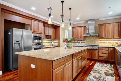 15025 SE 43rd Street , Bellevue, WA 98006 - Photo 14