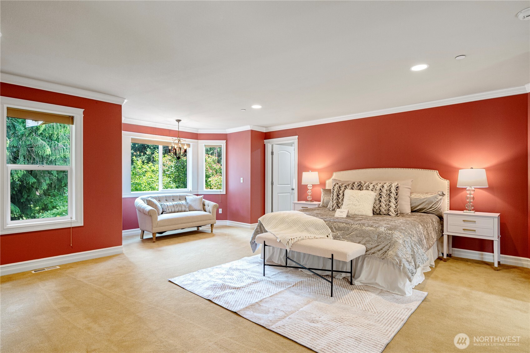 15025 SE 43rd Street , Bellevue, WA 98006