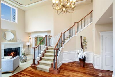 15025 SE 43rd Street , Bellevue, WA 98006 - Photo 2