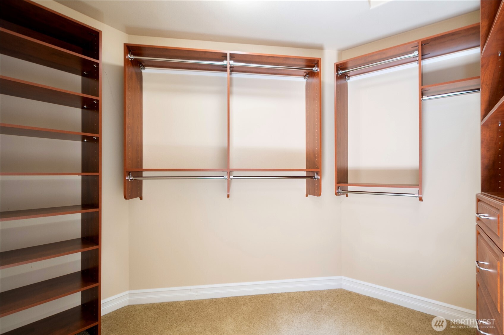 15025 SE 43rd Street , Bellevue, WA 98006