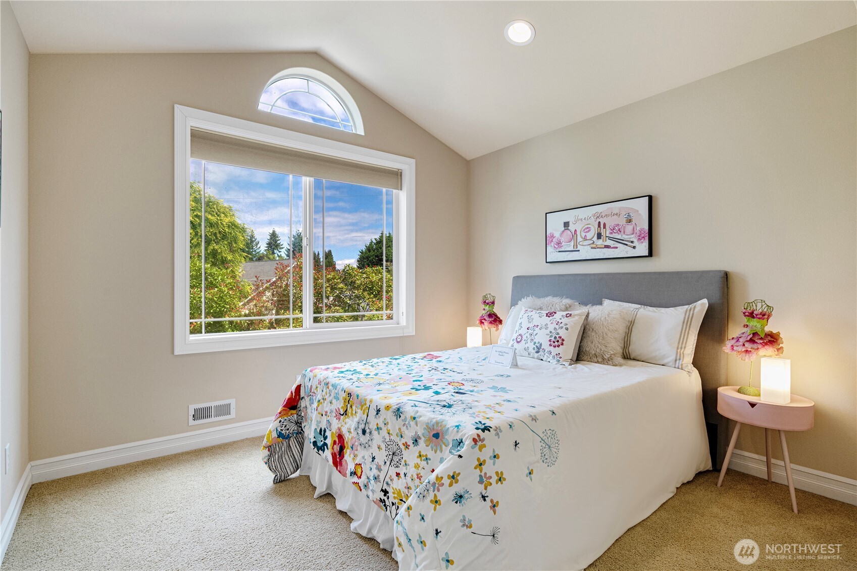 15025 SE 43rd Street , Bellevue, WA 98006