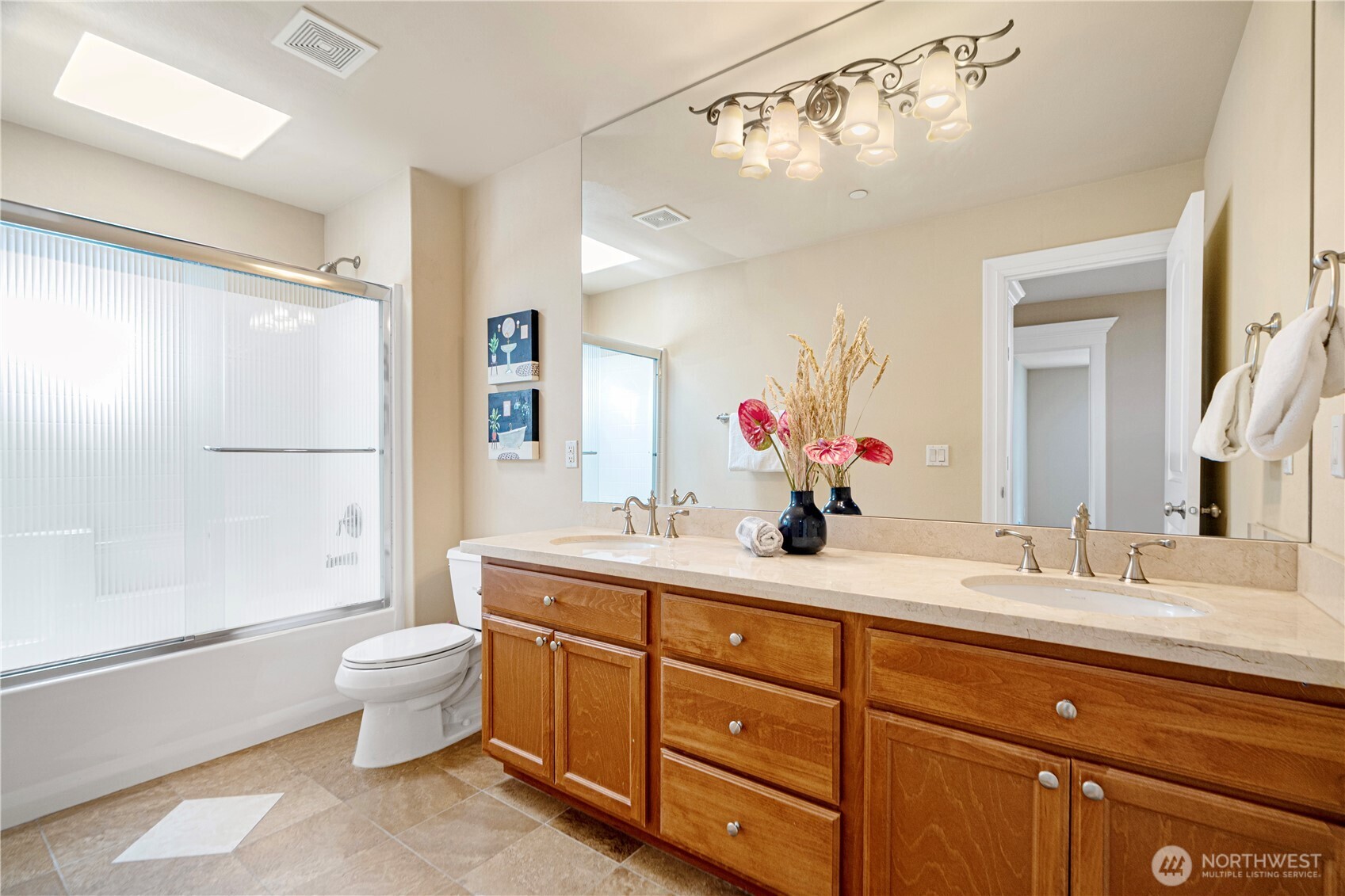 15025 SE 43rd Street , Bellevue, WA 98006