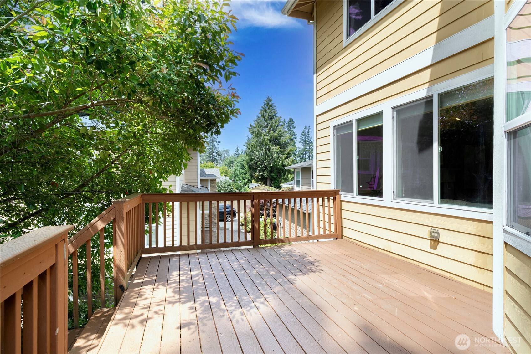 15025 SE 43rd Street , Bellevue, WA 98006