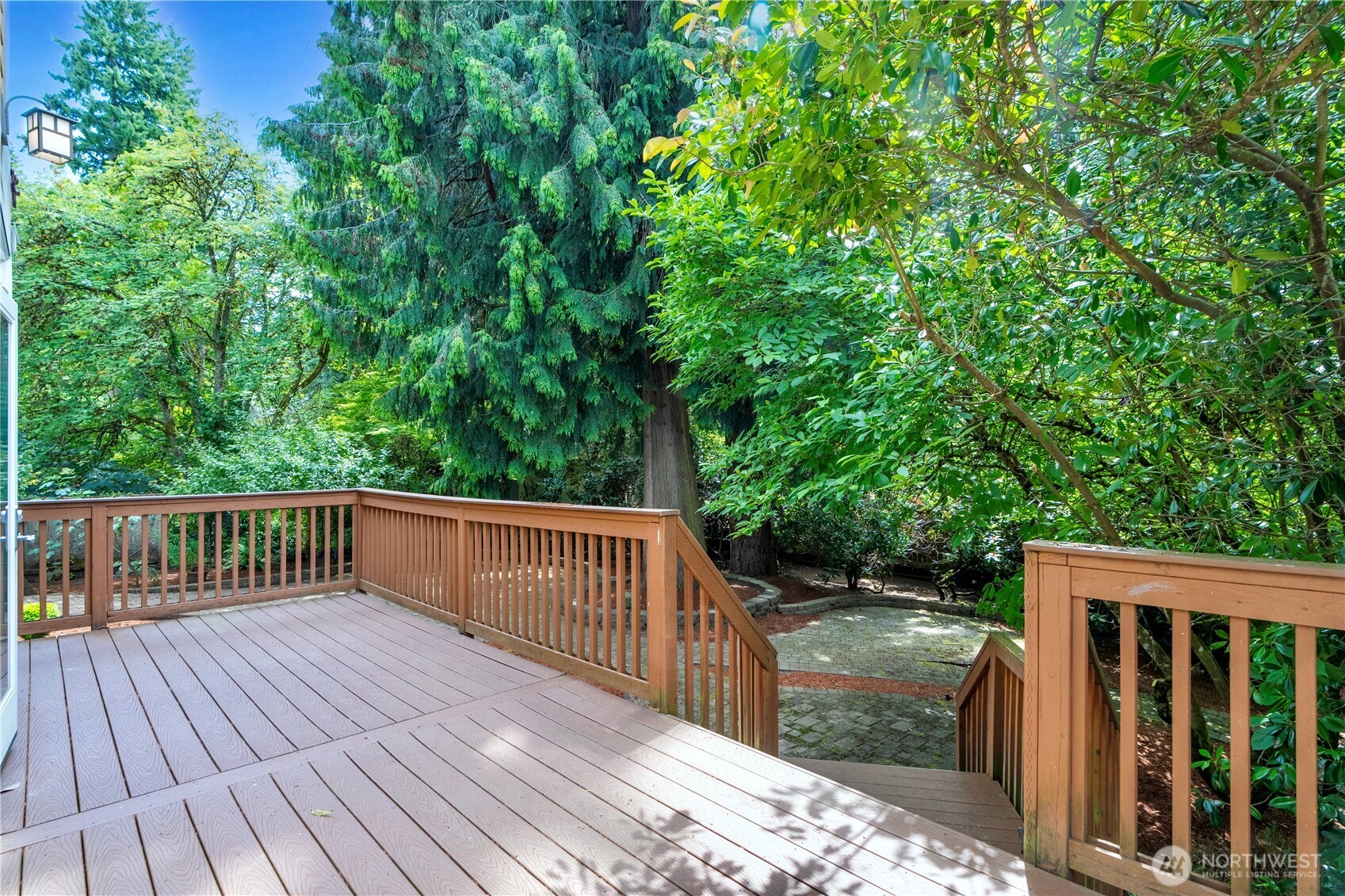 15025 SE 43rd Street , Bellevue, WA 98006