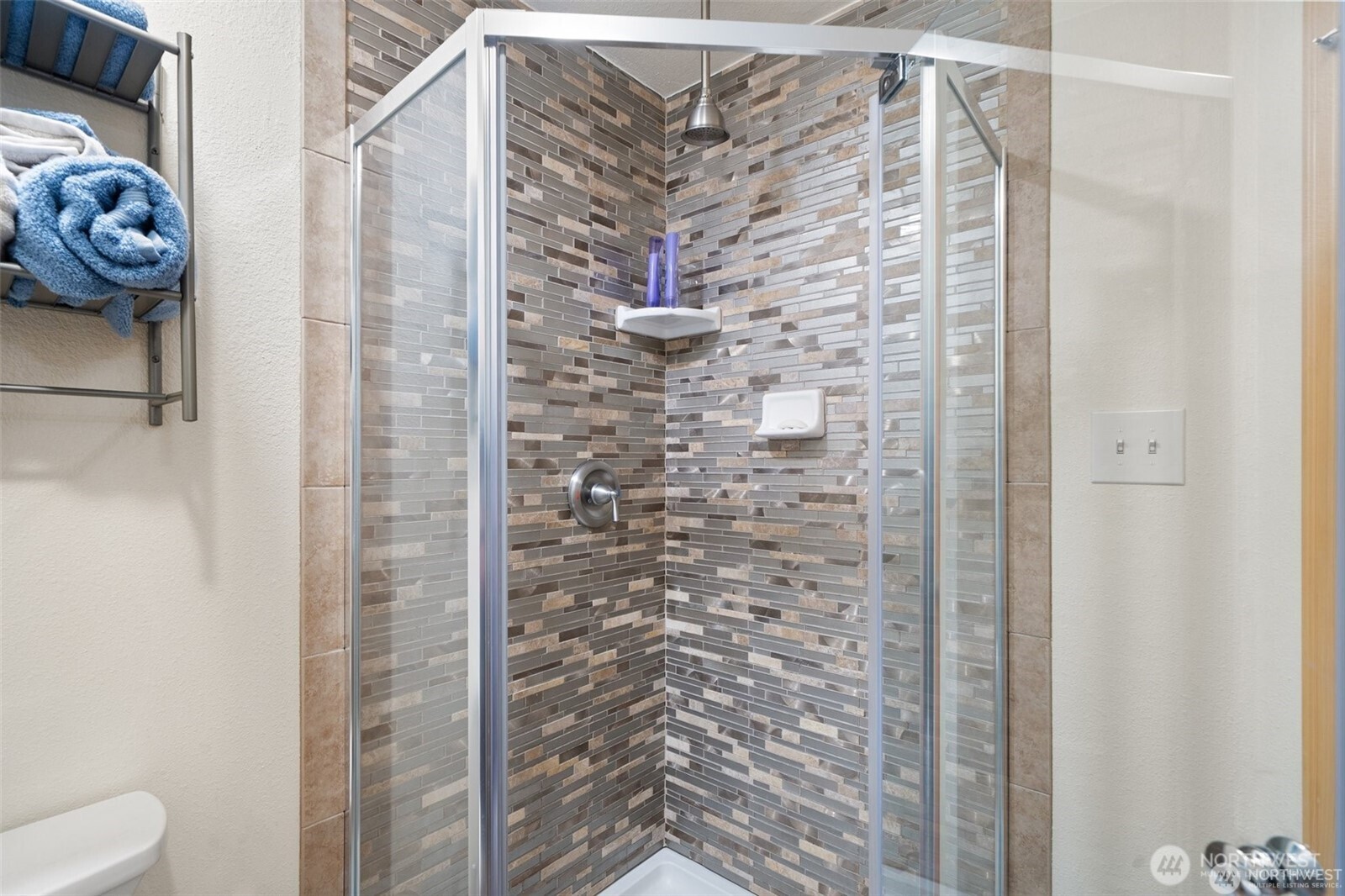 451 SE Alpine Avenue , Shelton, WA 98584