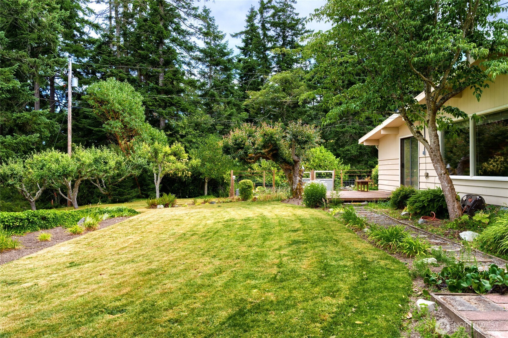 3360 N Green Road , Oak Harbor, WA 98277