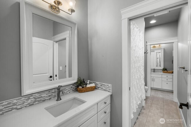 29208 327th Way SE, Ravensdale, WA 98051-8963