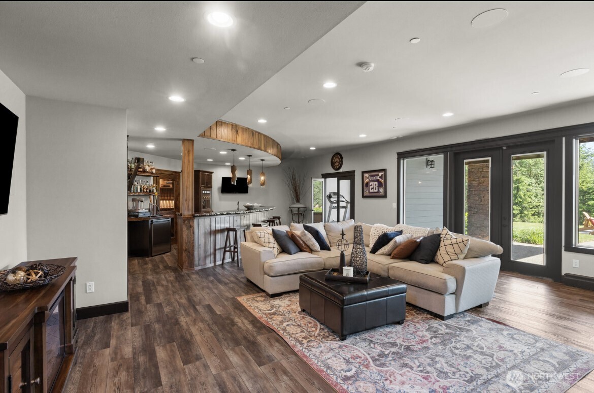 29208 327th Way SE, Ravensdale, WA 98051-8963