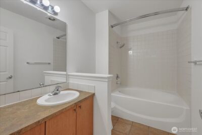 18 Dravus Street #207, Seattle, WA 98109 - Photo 20