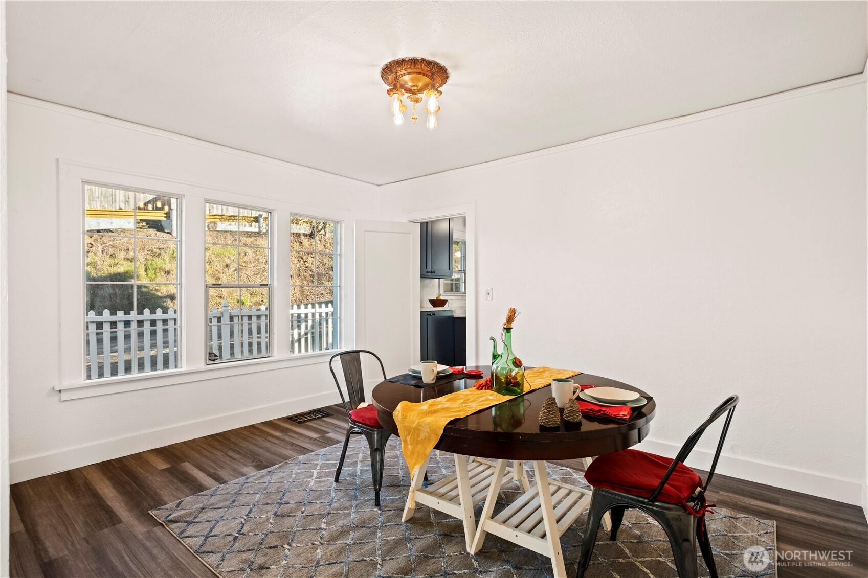 604 academy Street , Kelso, WA 98626-4319