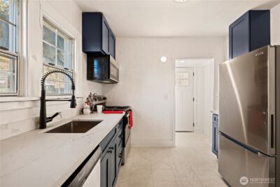 604 academy Street , Kelso, WA 98626-4319 - Photo 5