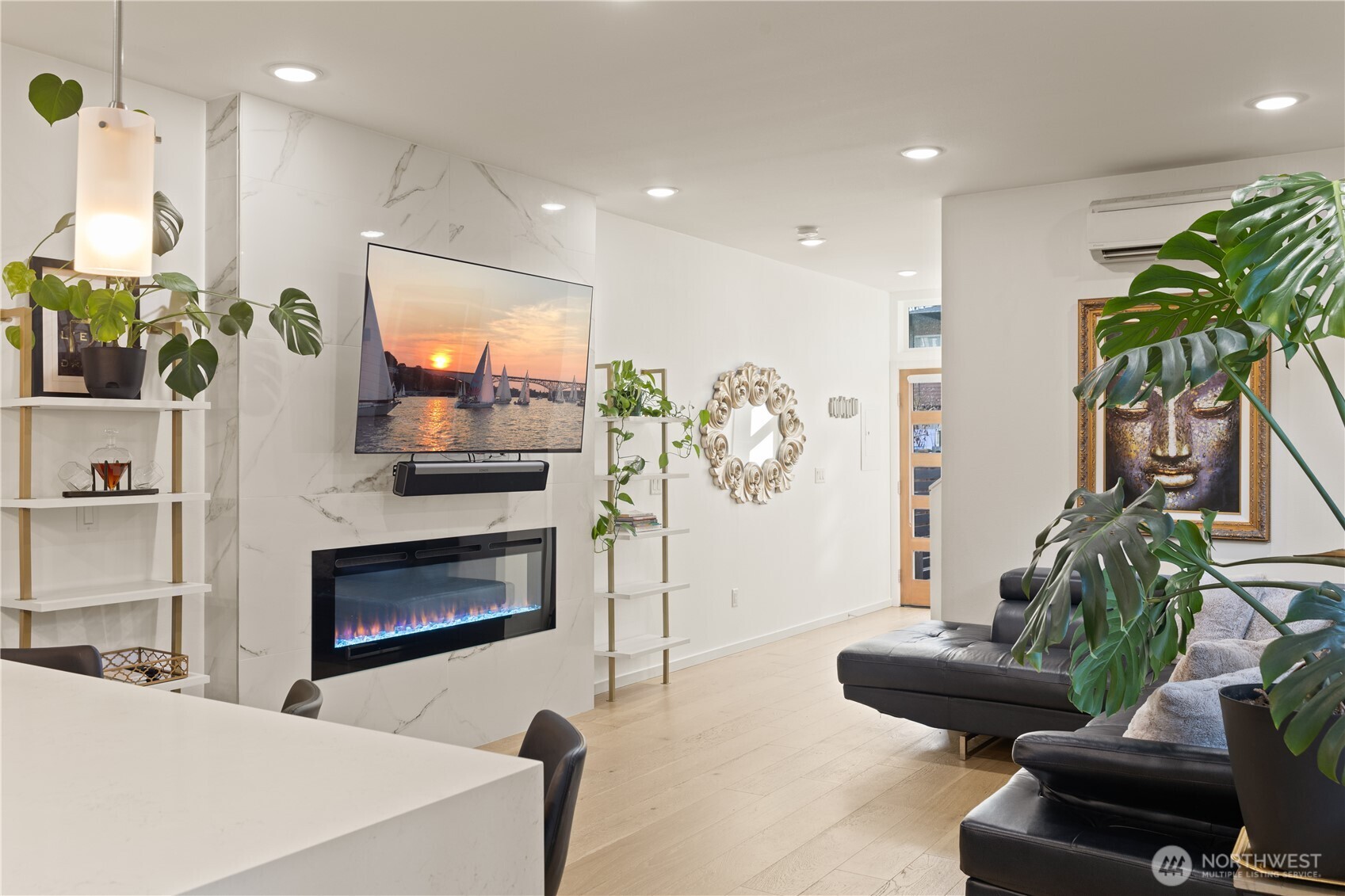 9242 A 17th Avenue SW, Seattle, WA 98106