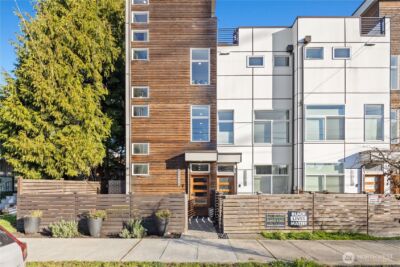 9242 A 17th Avenue SW, Seattle, WA 98106 - Photo 2